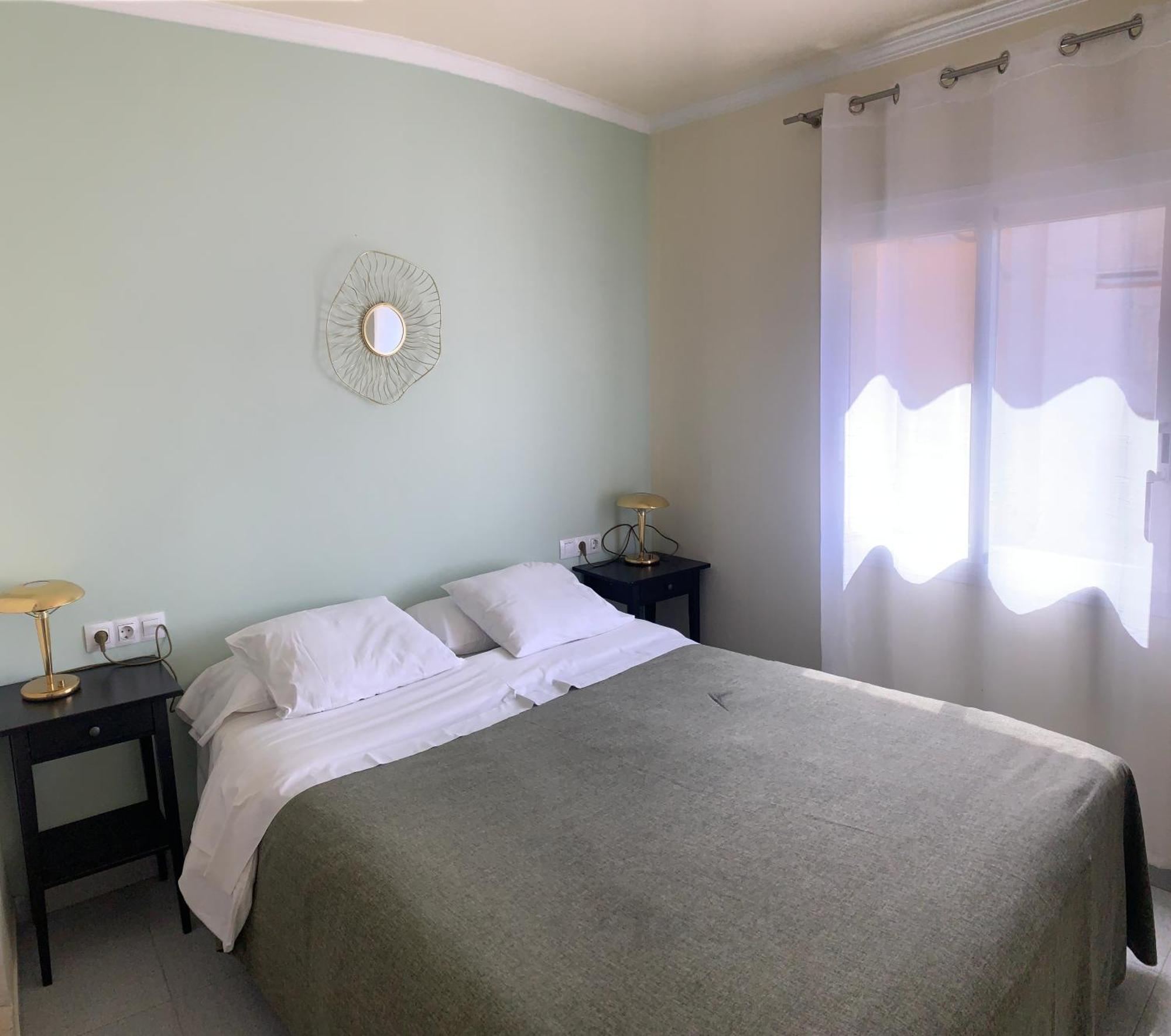 Hostal Rom Familiar Росас Экстерьер фото