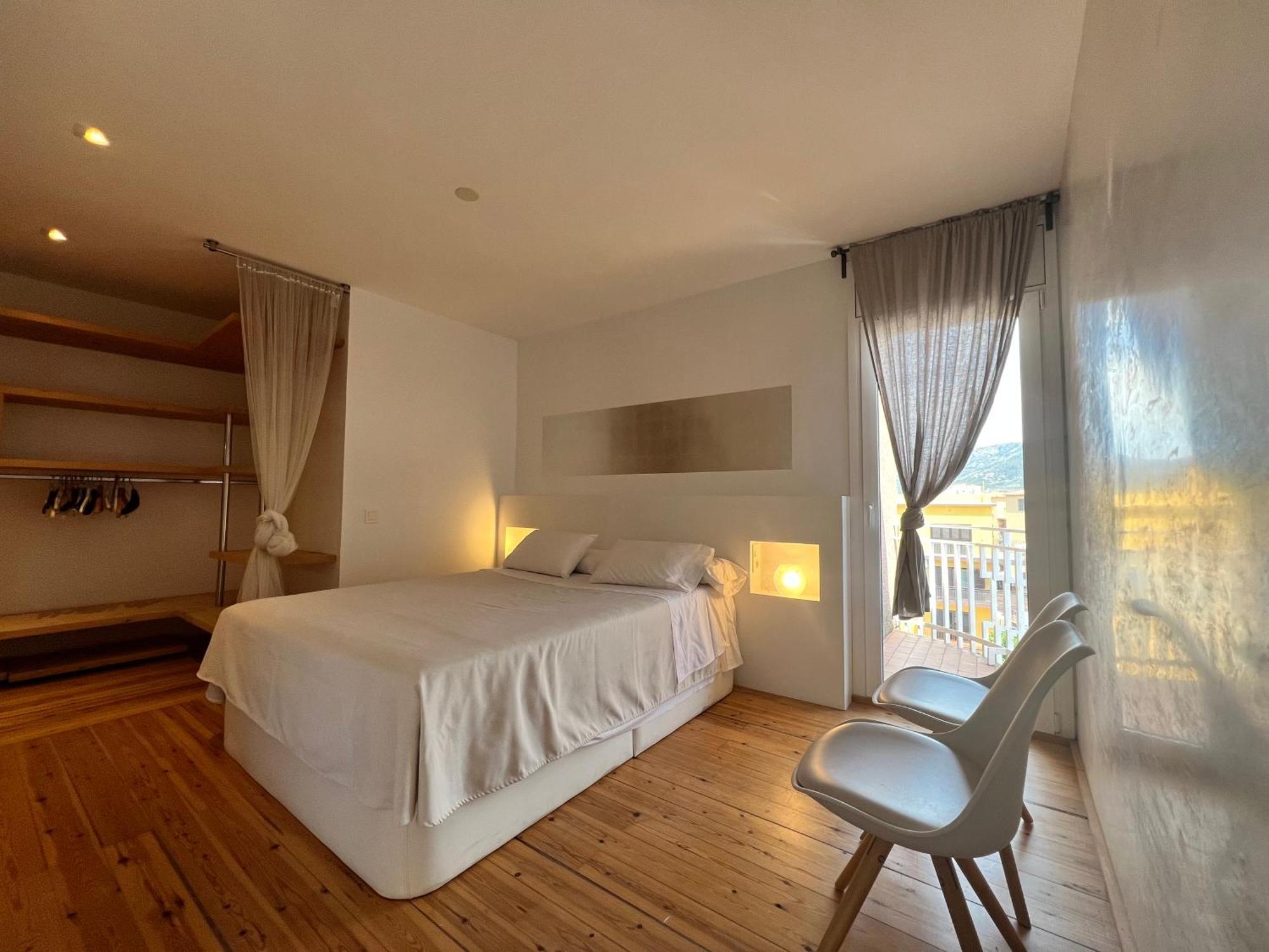 Hostal Rom Familiar Росас Экстерьер фото